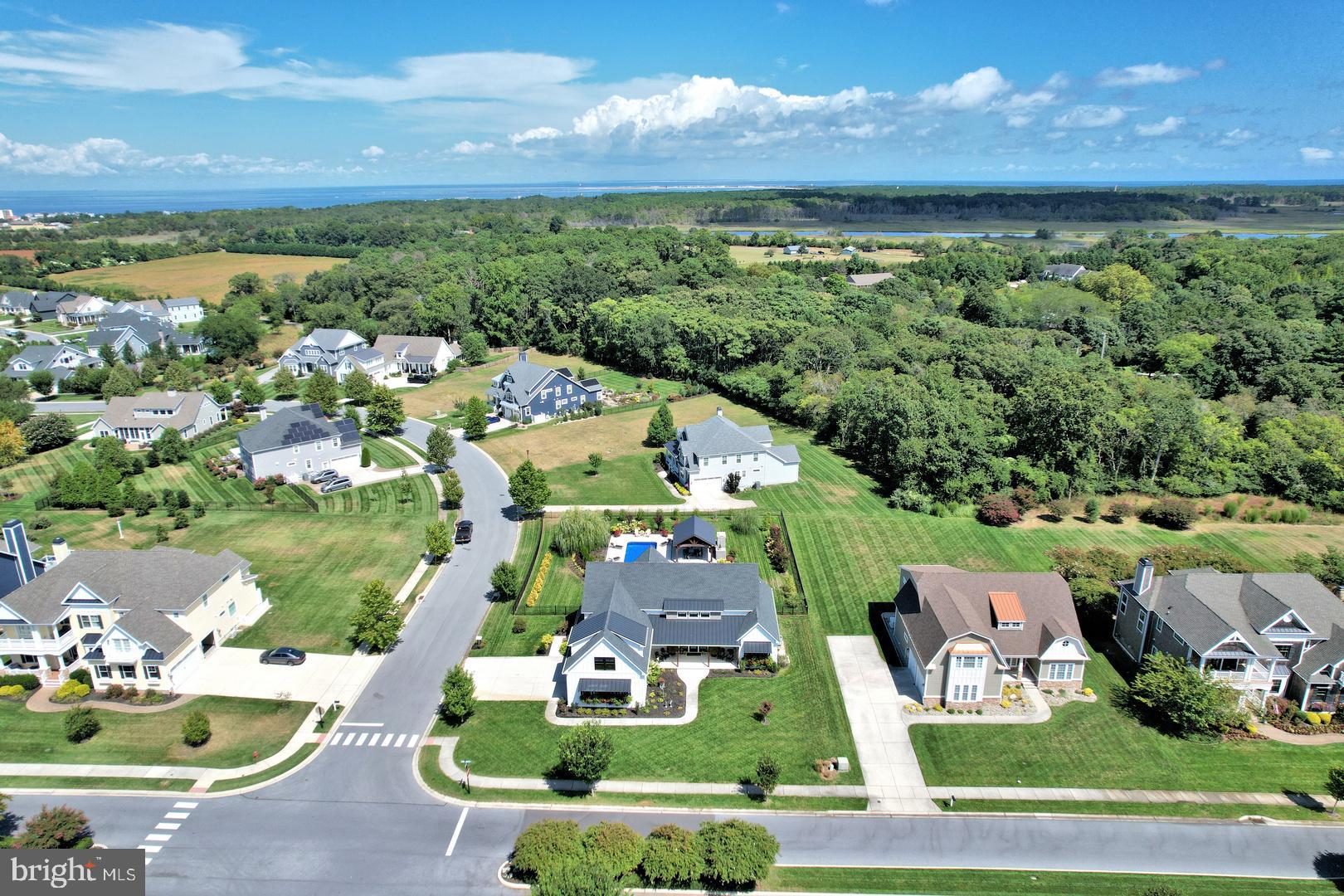 SHOWFIELD - Residential