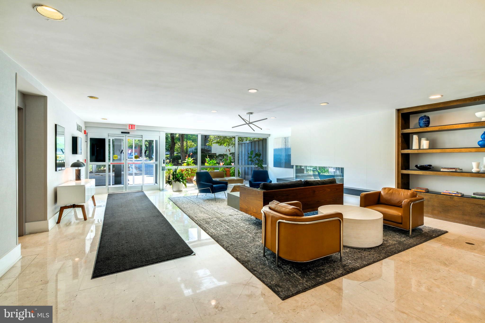 WHITEHALL - Residential