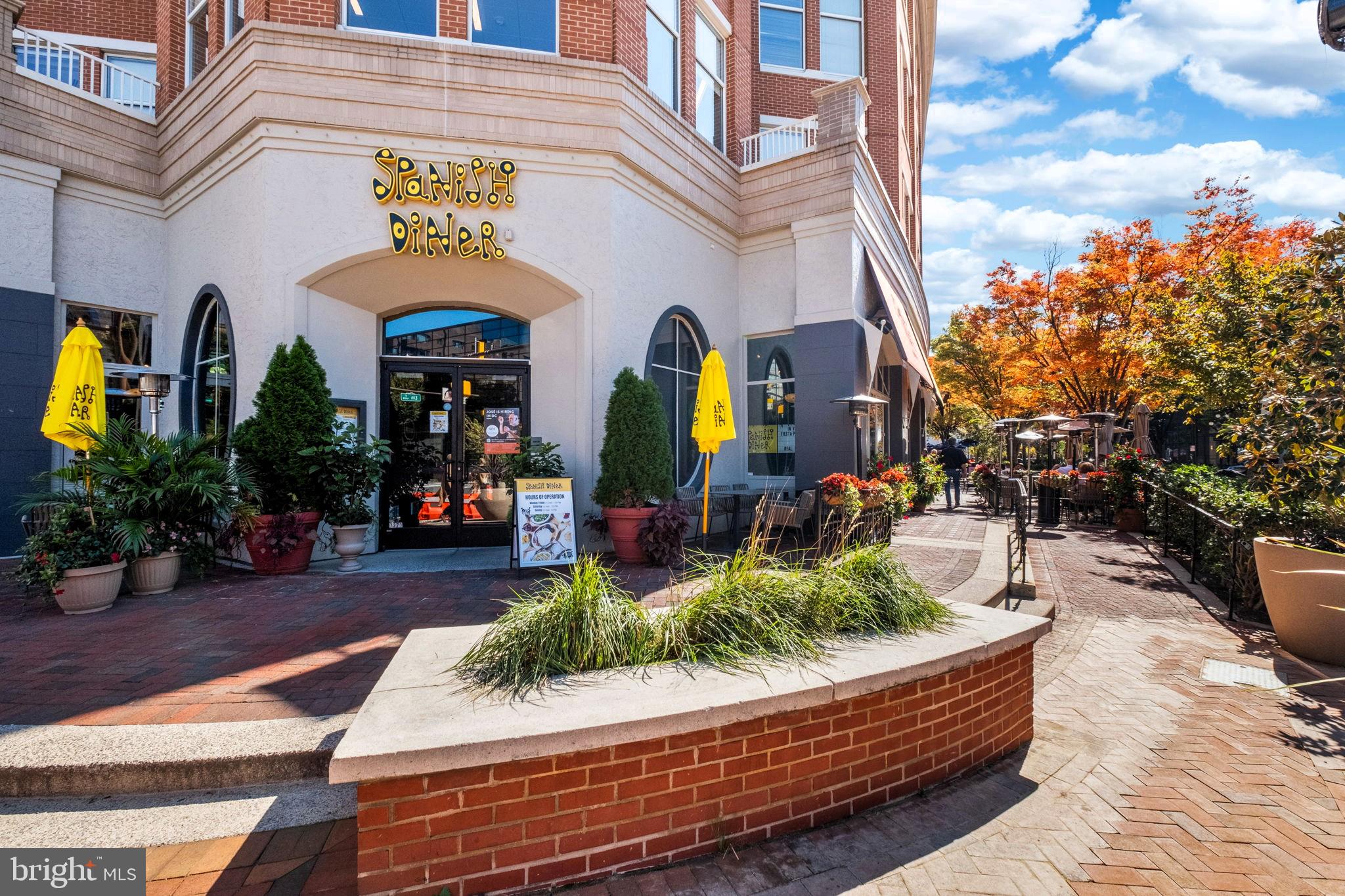 WHITEHALL - Residential