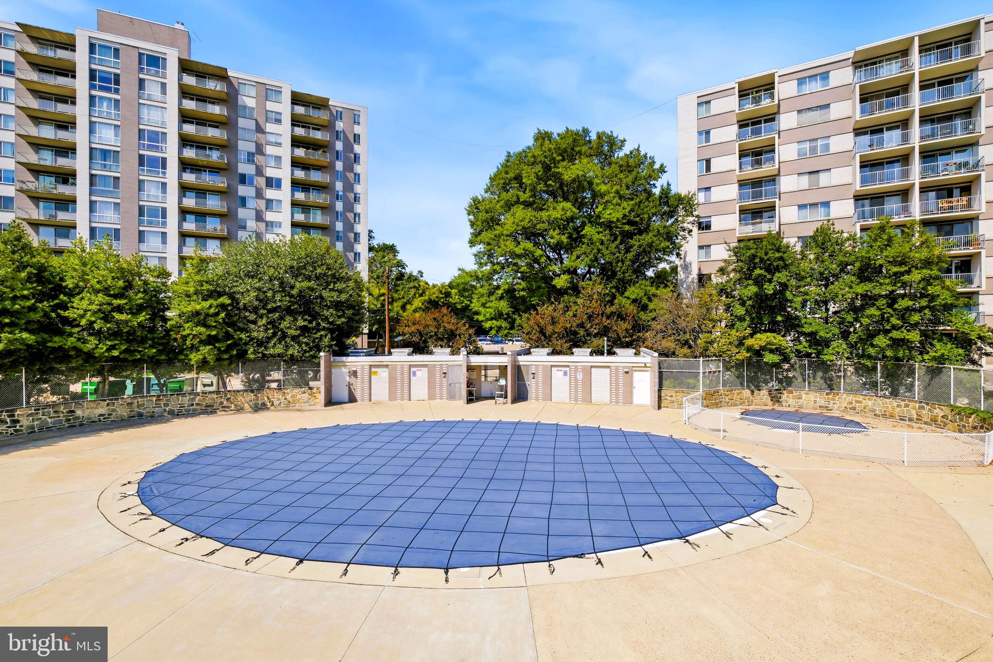 WHITEHALL - Residential