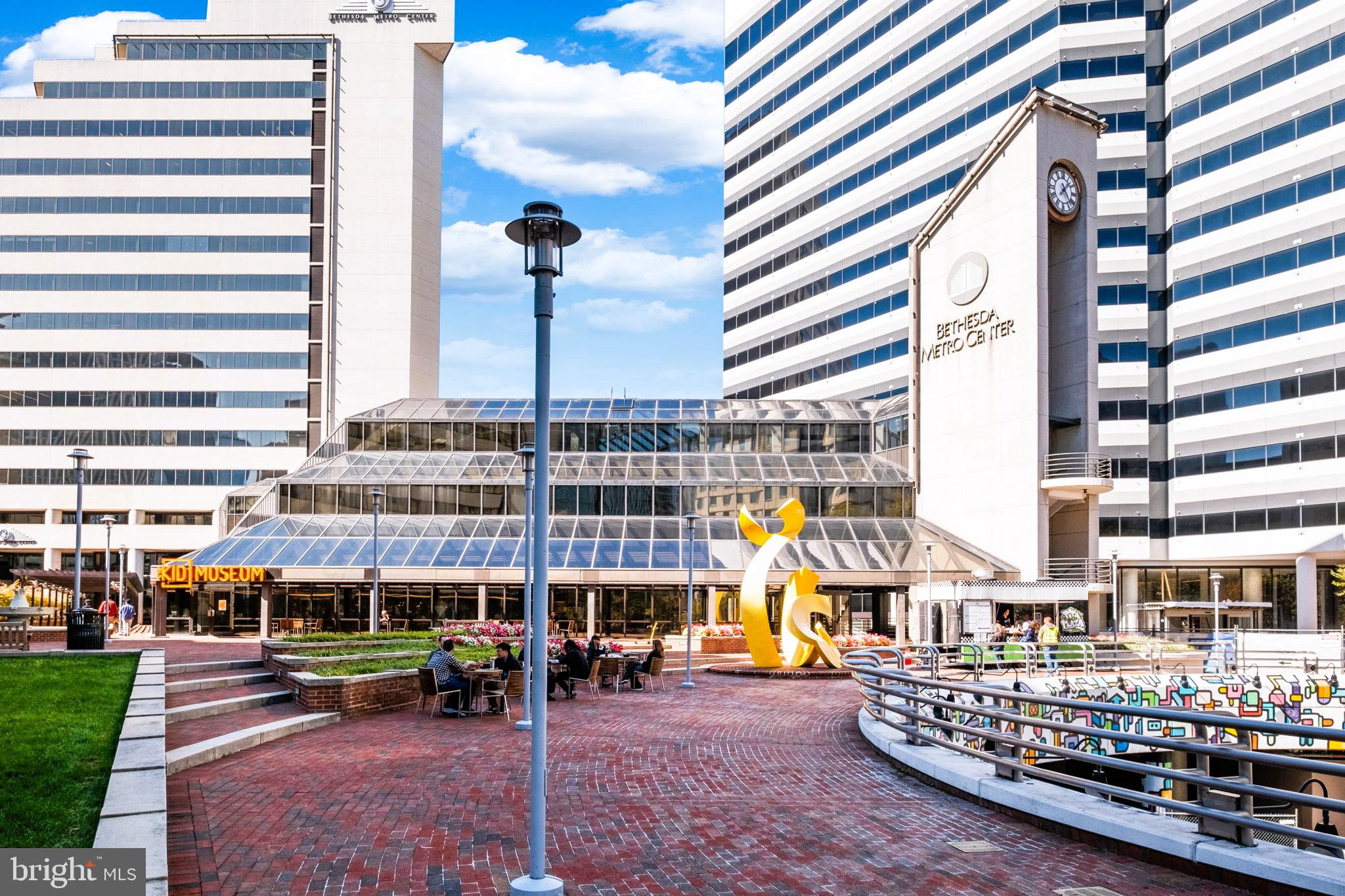 WHITEHALL - Residential