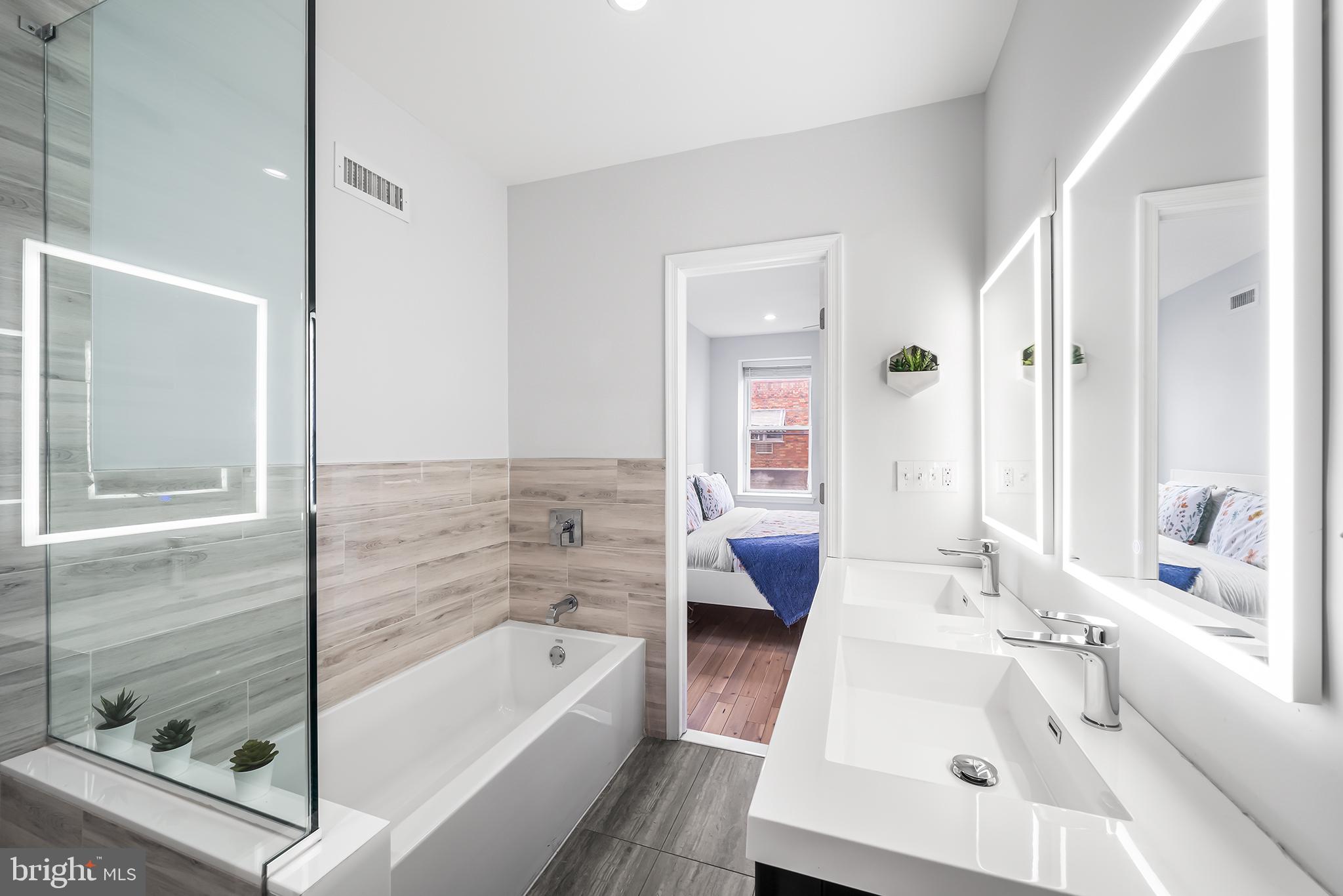 EAST PASSYUNK CROSSING - Residential