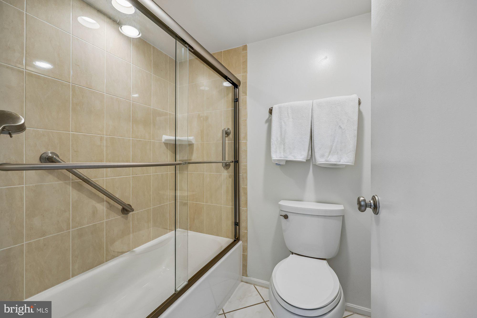 FAIRWAYS SOUTH - Residential