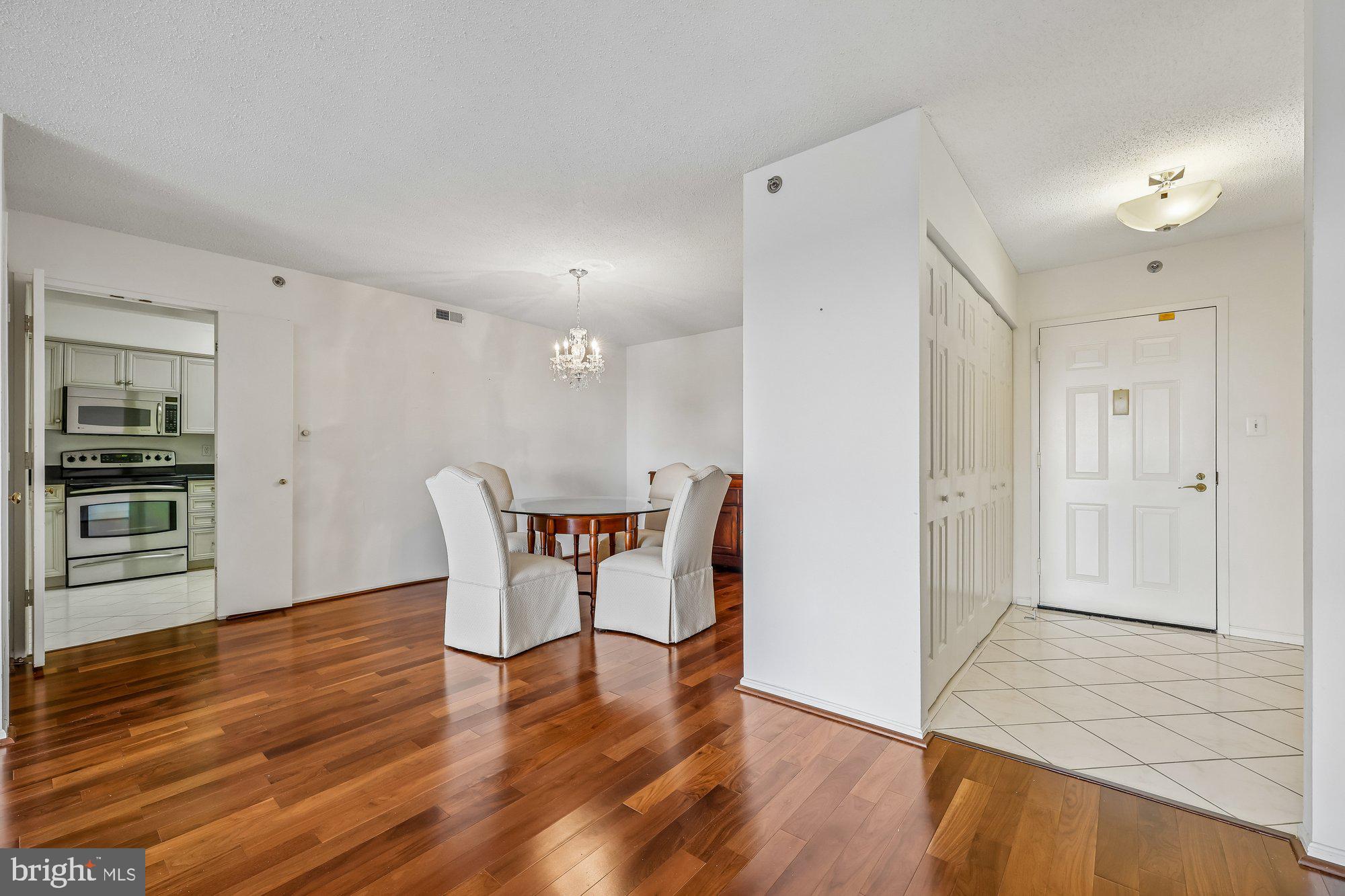 FAIRWAYS SOUTH - Residential