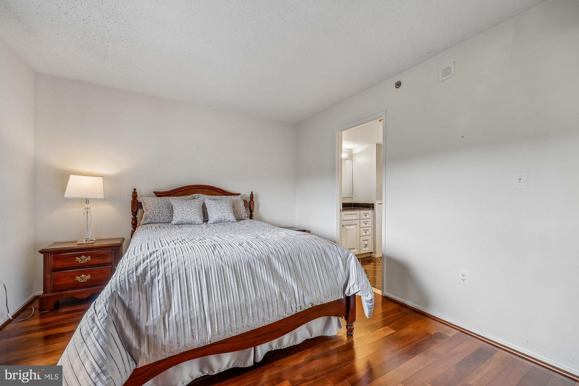 FAIRWAYS SOUTH - Residential