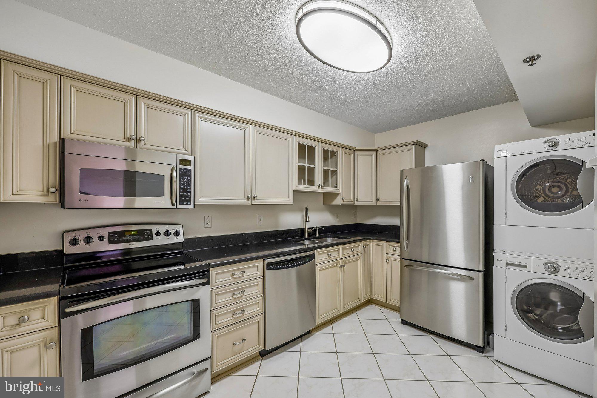 FAIRWAYS SOUTH - Residential