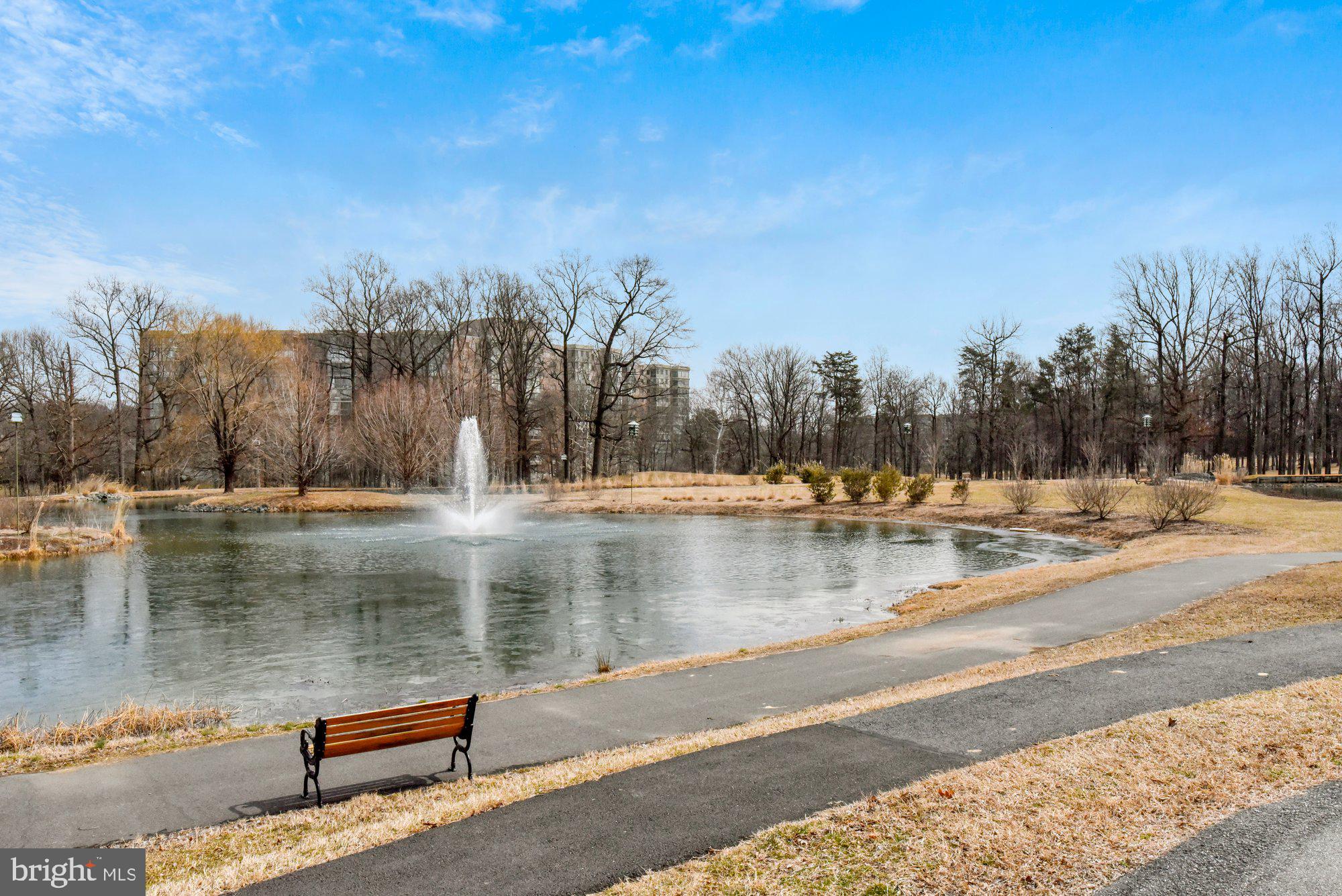 FAIRWAYS SOUTH - Residential