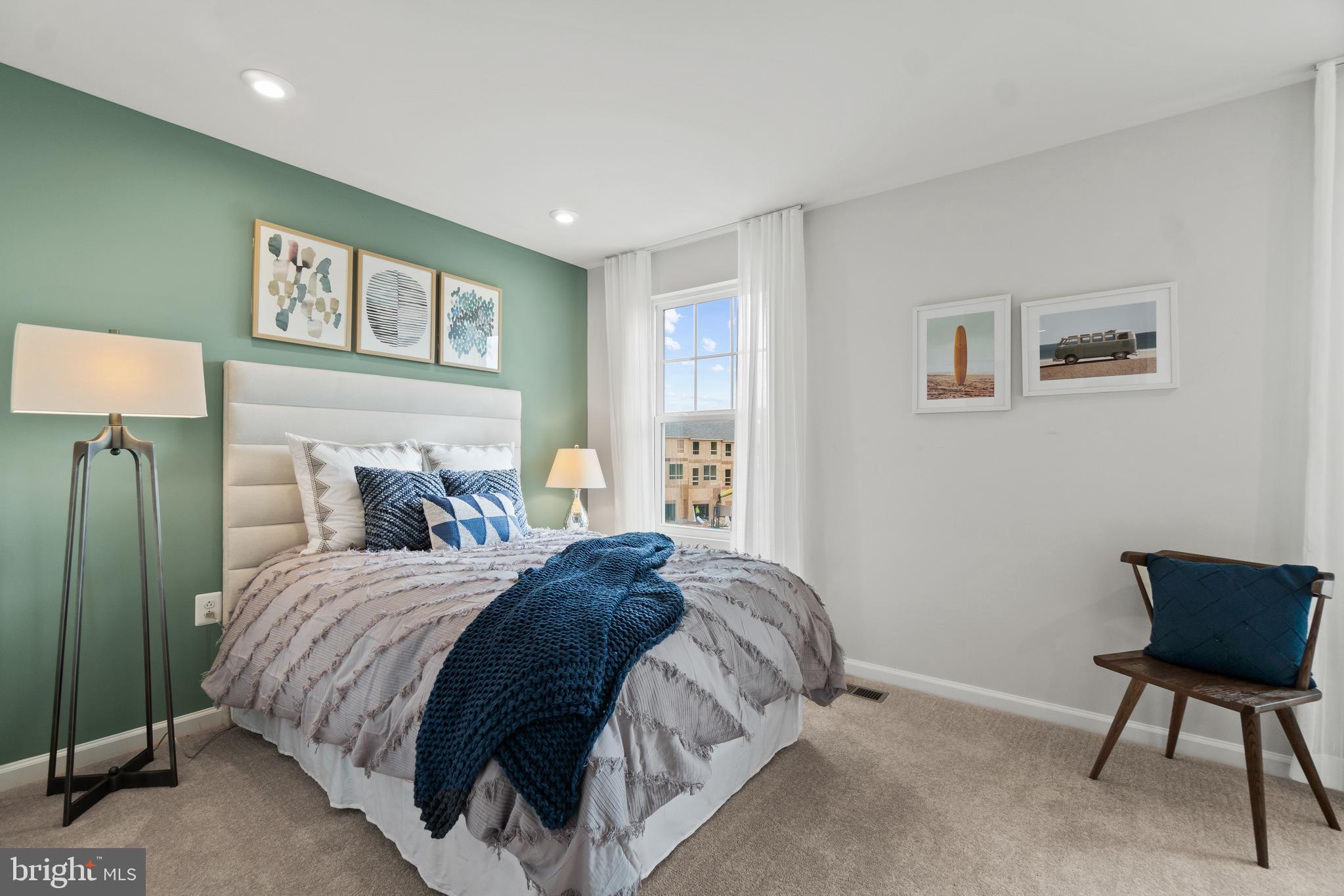 PRESIDENTS POINTE - Residential