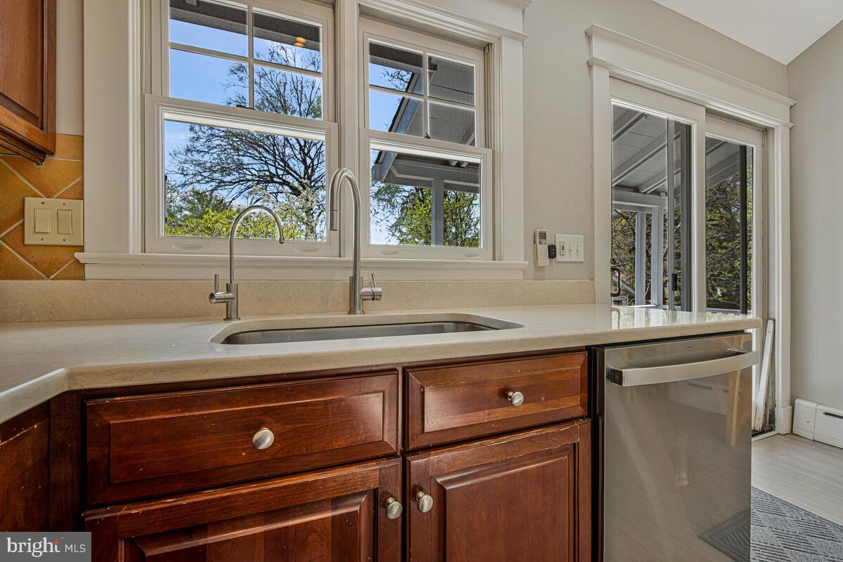 HYATTSVILLE HILLS - Residential