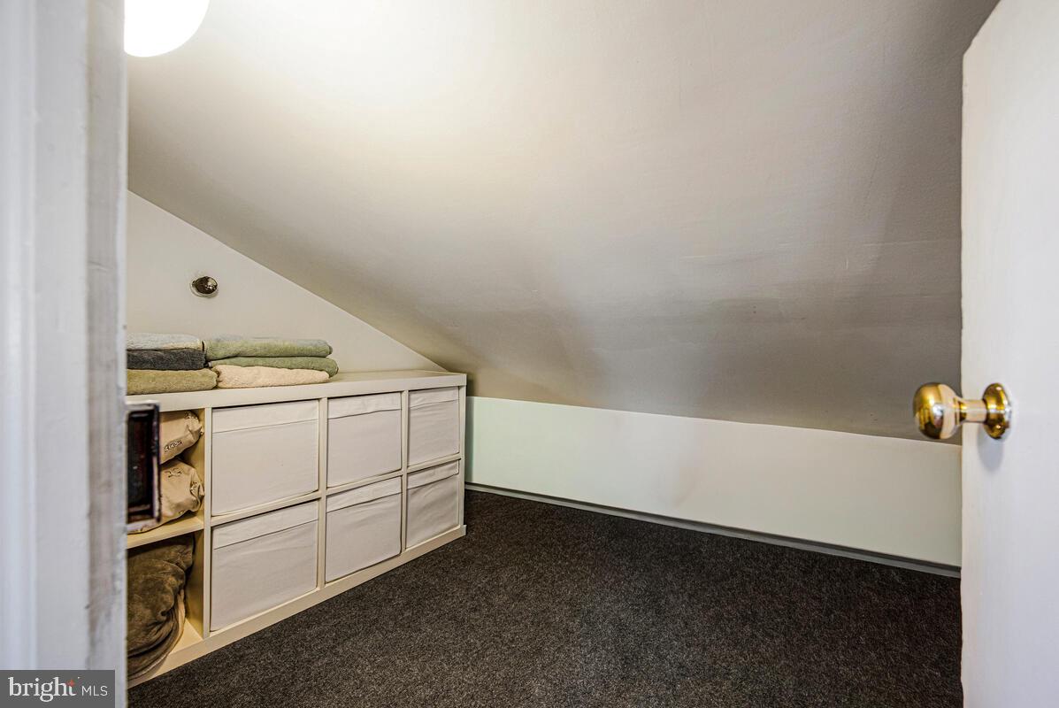 HYATTSVILLE HILLS - Residential