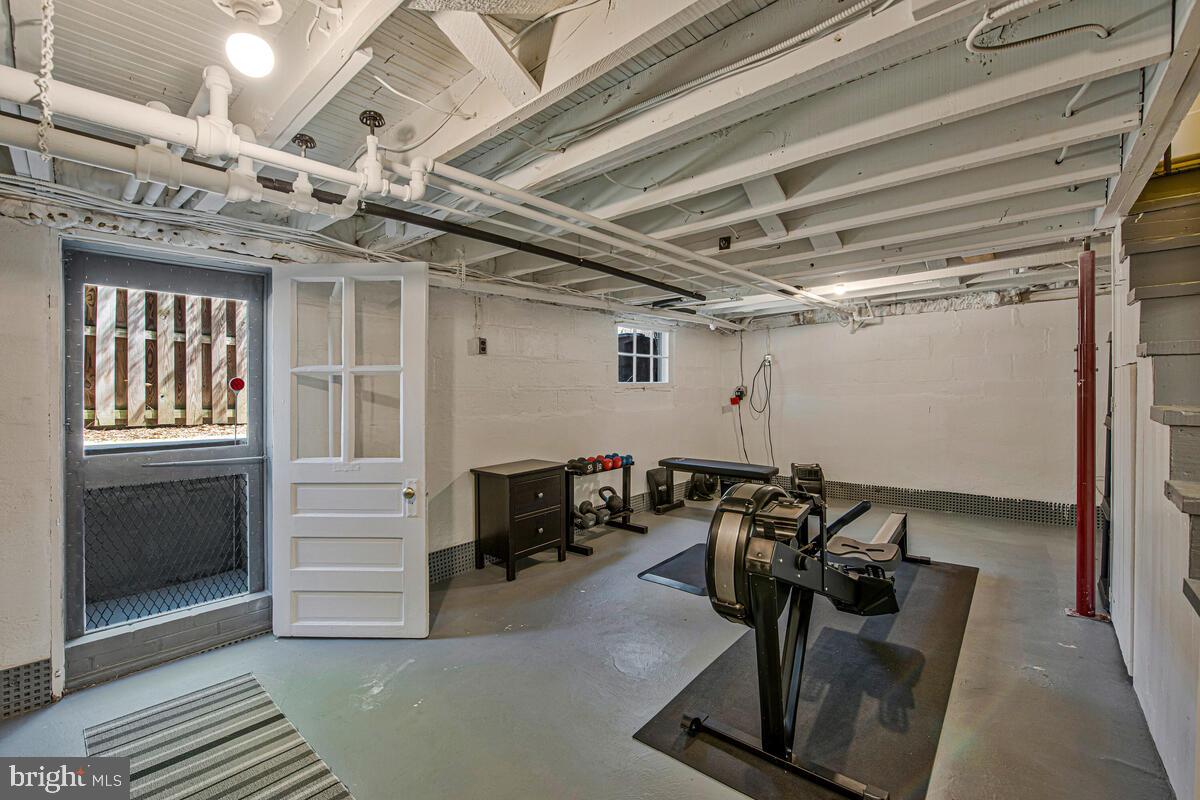 HYATTSVILLE HILLS - Residential