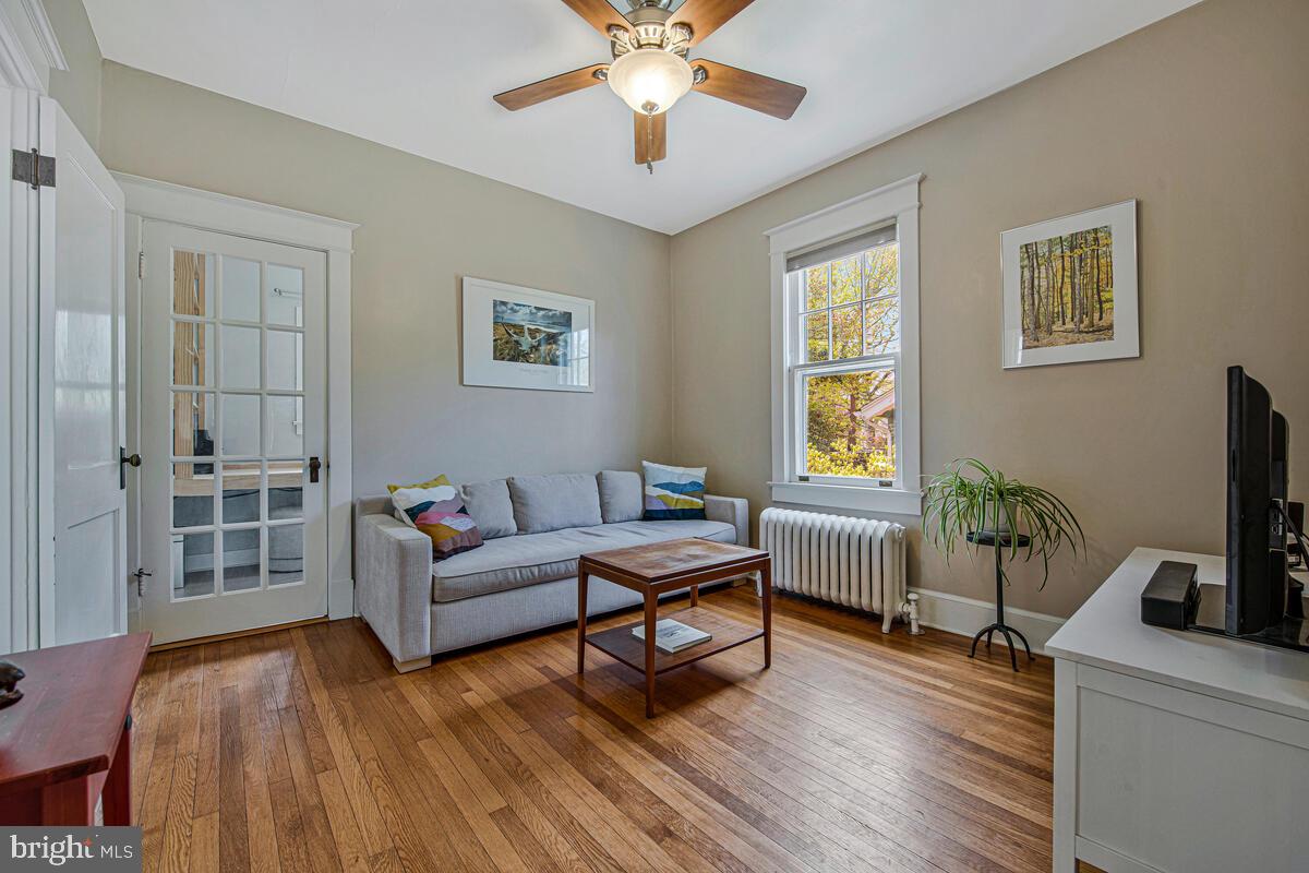 HYATTSVILLE HILLS - Residential