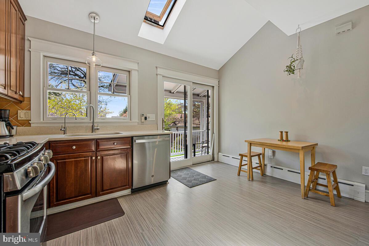 HYATTSVILLE HILLS - Residential