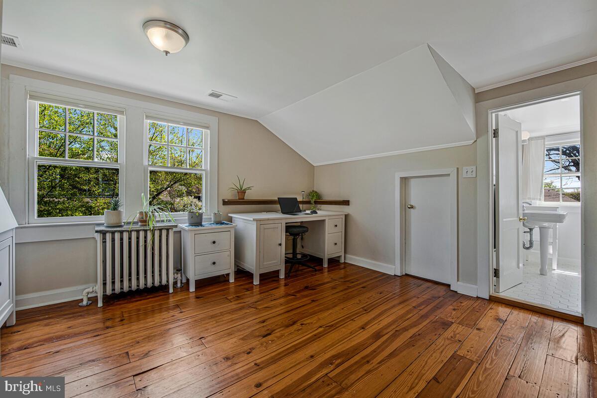 HYATTSVILLE HILLS - Residential