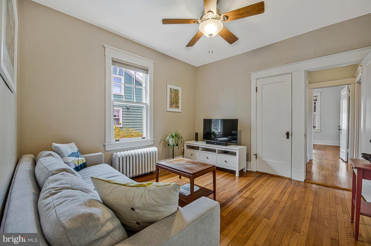 HYATTSVILLE HILLS - Residential