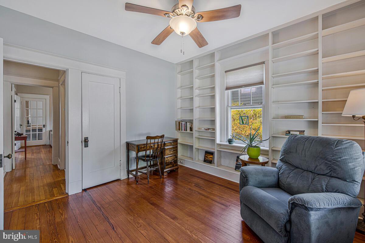 HYATTSVILLE HILLS - Residential