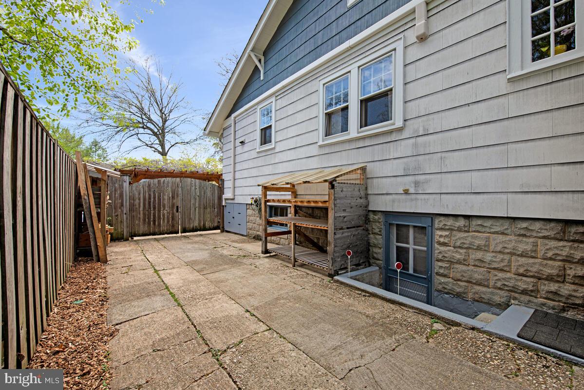 HYATTSVILLE HILLS - Residential