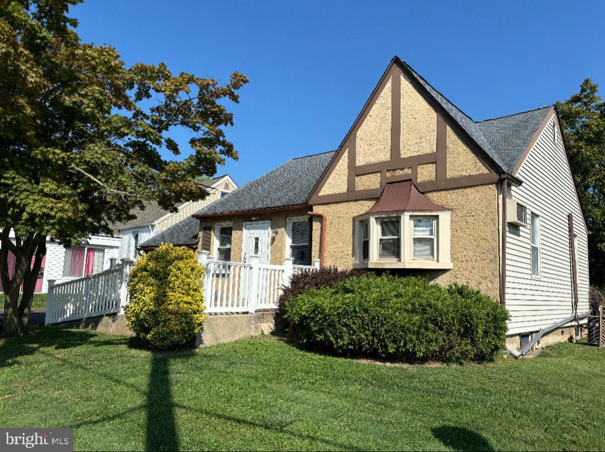 Located on highly visible, heavily traveled Easton Rd, this versatile property offers functional space with six dedicated parking spots, making it a prime location for various business opportunities. The interior features a spacious reception area, two treatment rooms, multiple prep rooms, an office, an ADA-compliant bathroom, and a basement with mechanicals and ample storage above, allowing for potential expansion. Currently operating as a dental practice, the building is available for purchase as the owner plans to retire. It can continue as a dental or medical office, be repurposed for a creative loft, office, or retail hybrid space, or be converted into a mixed-use property with a business on the main floor and a residential unit above. With its unbeatable visibility, high traffic count, and flexible zoning, this property presents a unique opportunity for investors and entrepreneurs to bring their vision to life.