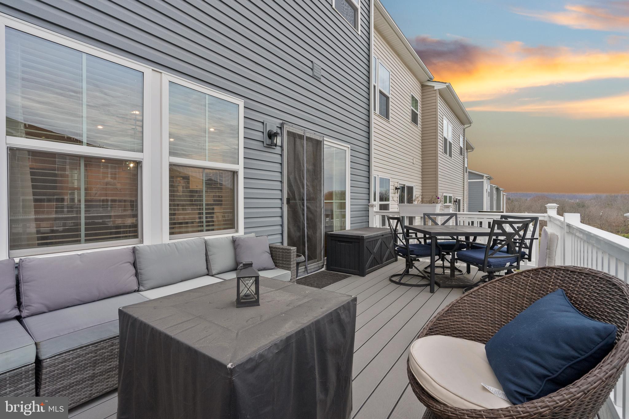 MAPLEVIEW - Residential