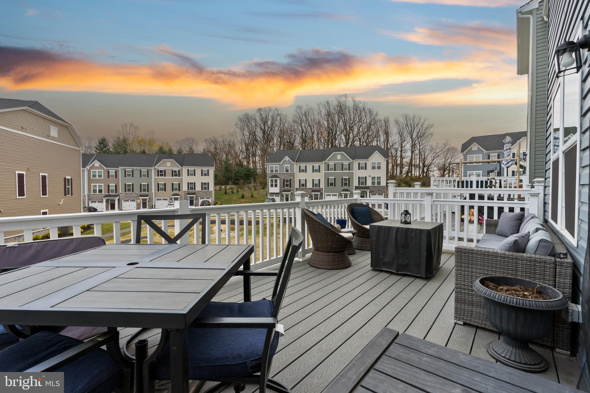 MAPLEVIEW - Residential