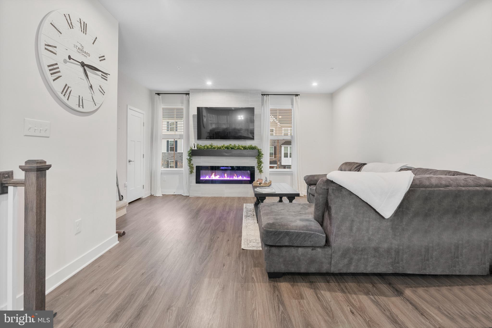 MAPLEVIEW - Residential