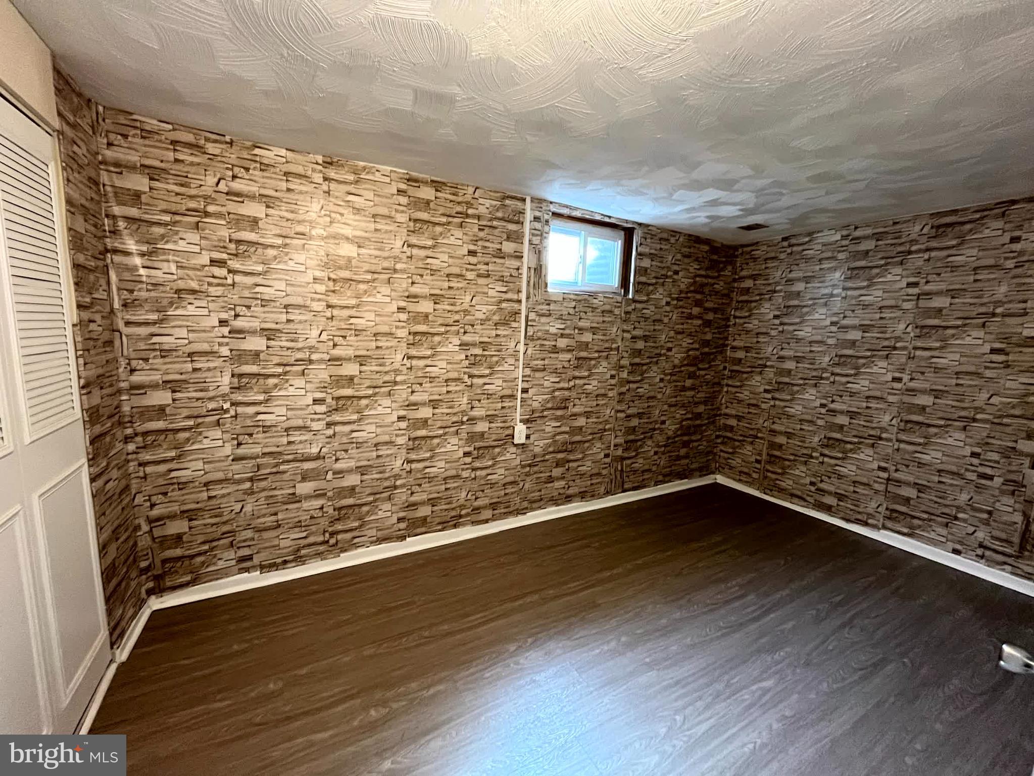 QUAIL MEADOWS TOWNHOUSES - Residential