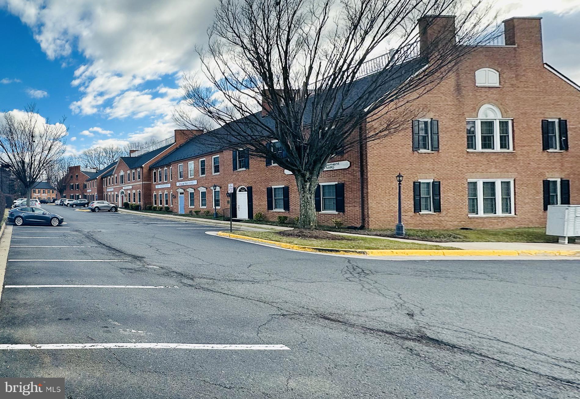 PATRIOT SQUARE - Commercial Lease