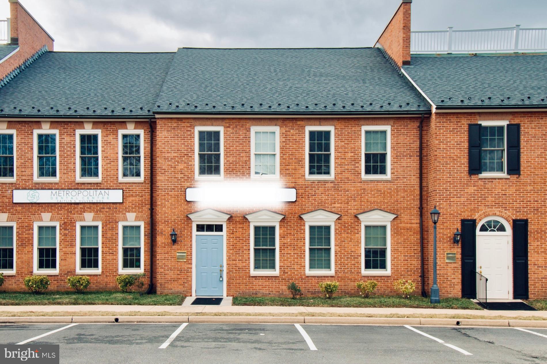 PATRIOT SQUARE - Commercial Lease