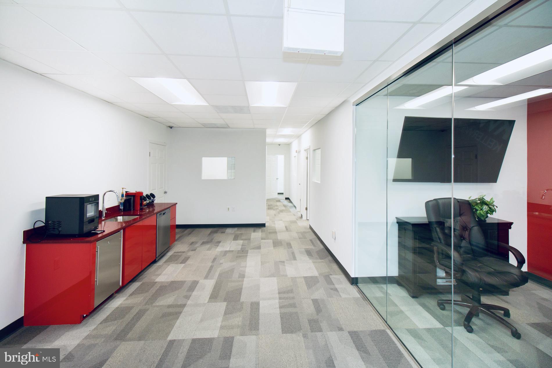 PATRIOT SQUARE - Commercial Lease