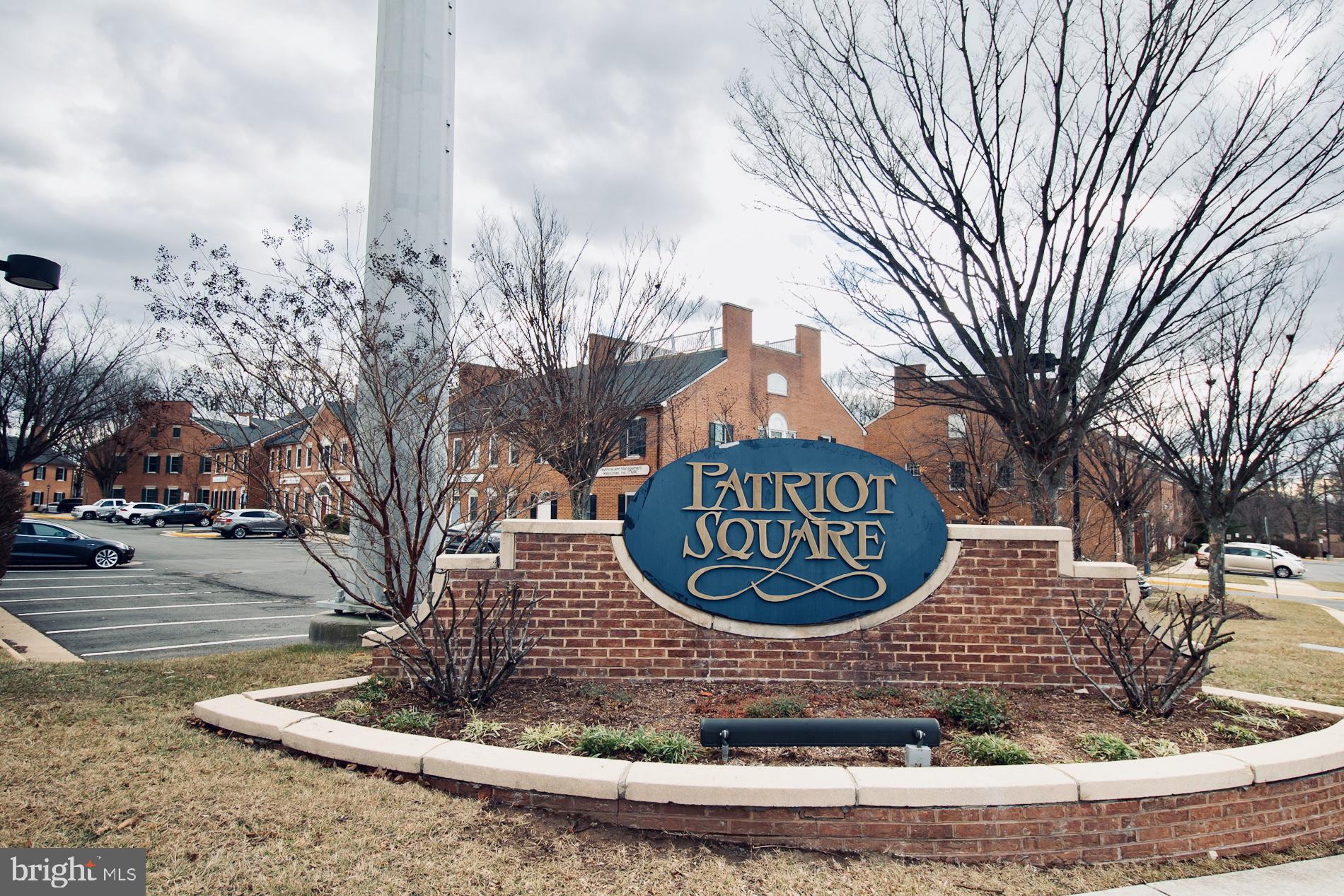 PATRIOT SQUARE - Commercial Lease