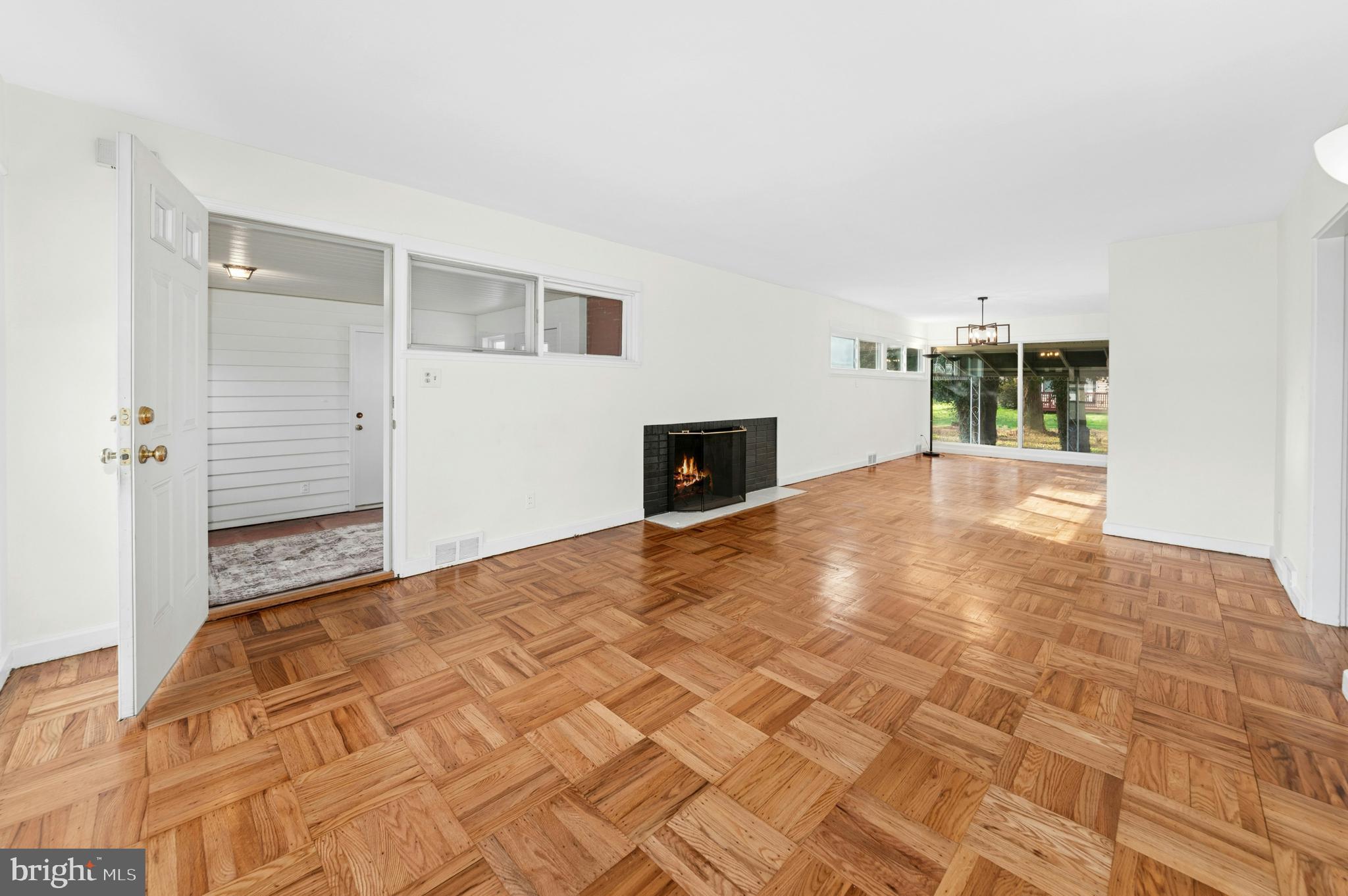 MEADOW BROOK - Residential