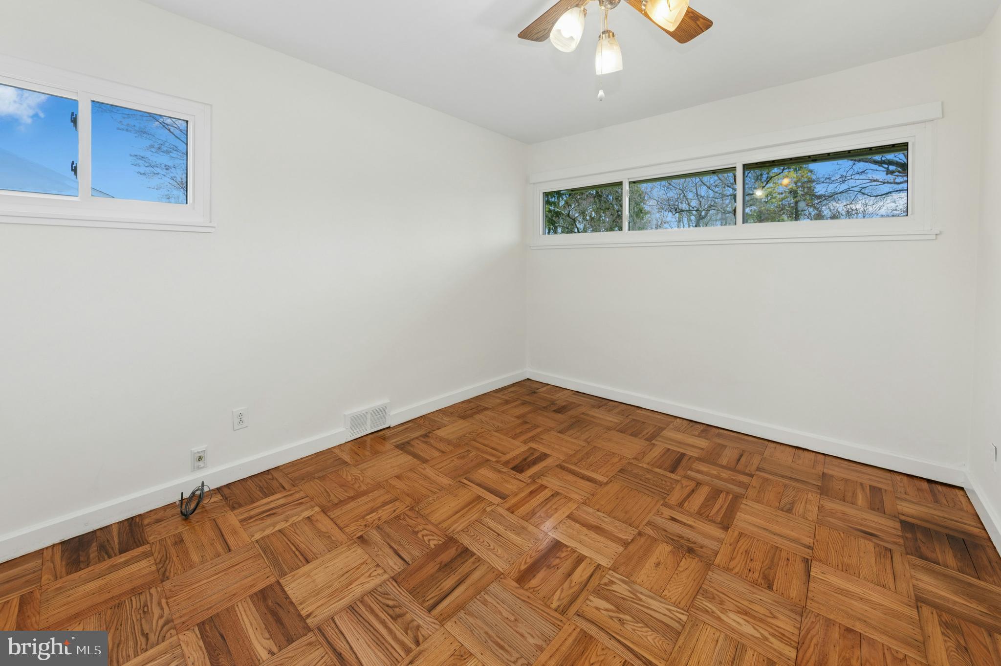 MEADOW BROOK - Residential