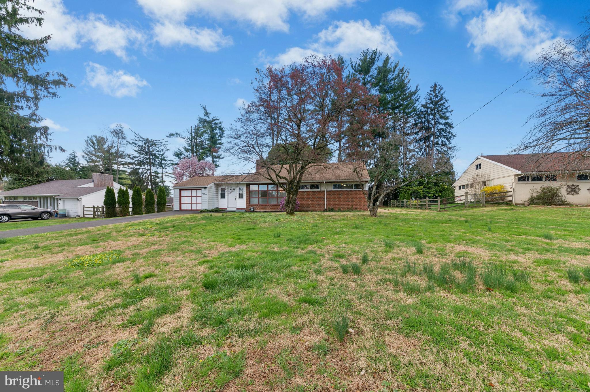 MEADOW BROOK - Residential