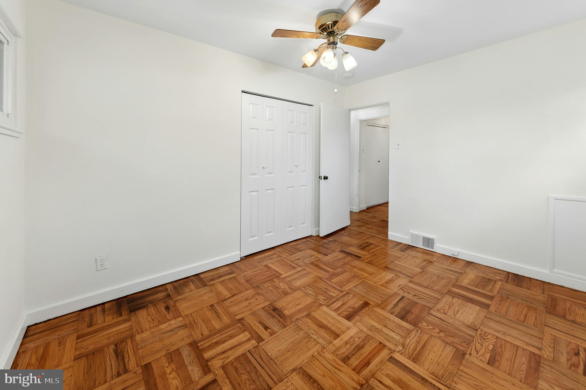 MEADOW BROOK - Residential