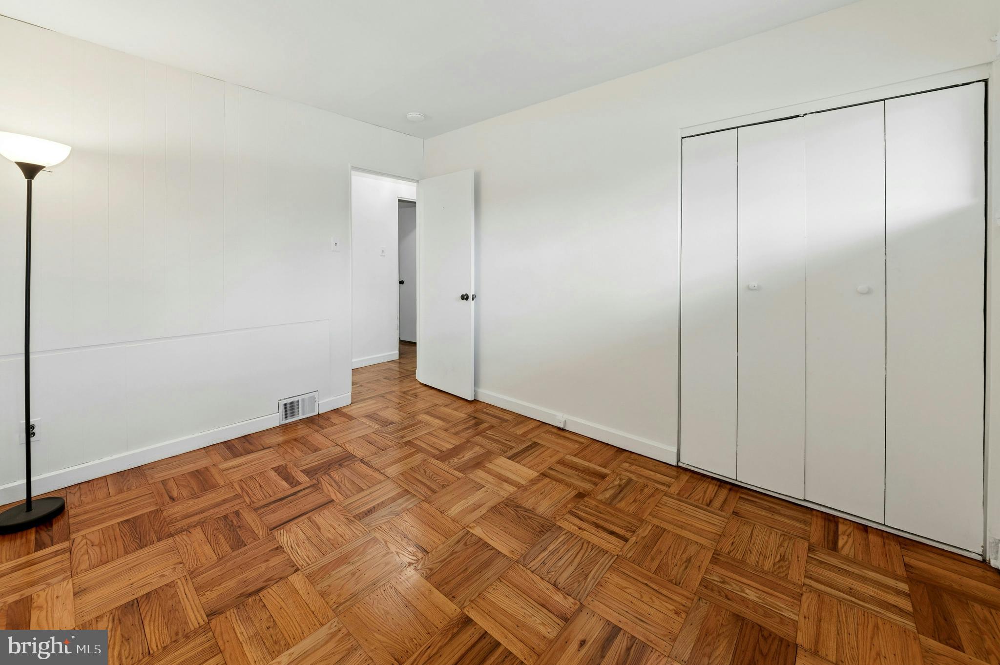 MEADOW BROOK - Residential