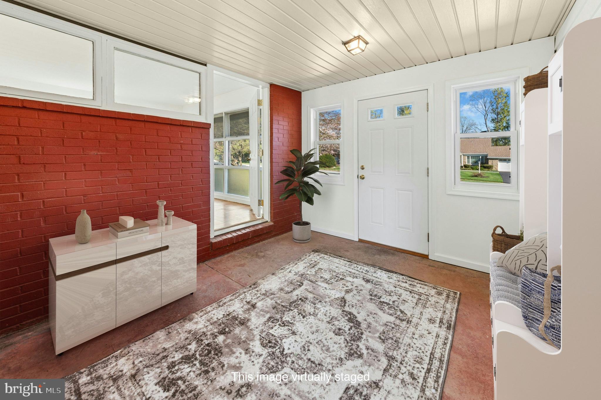 MEADOW BROOK - Residential