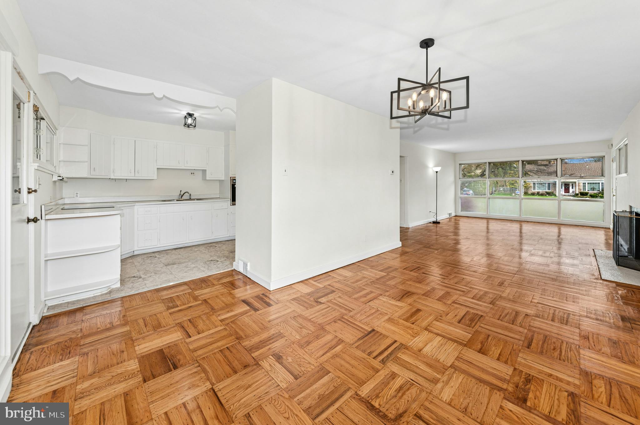 MEADOW BROOK - Residential