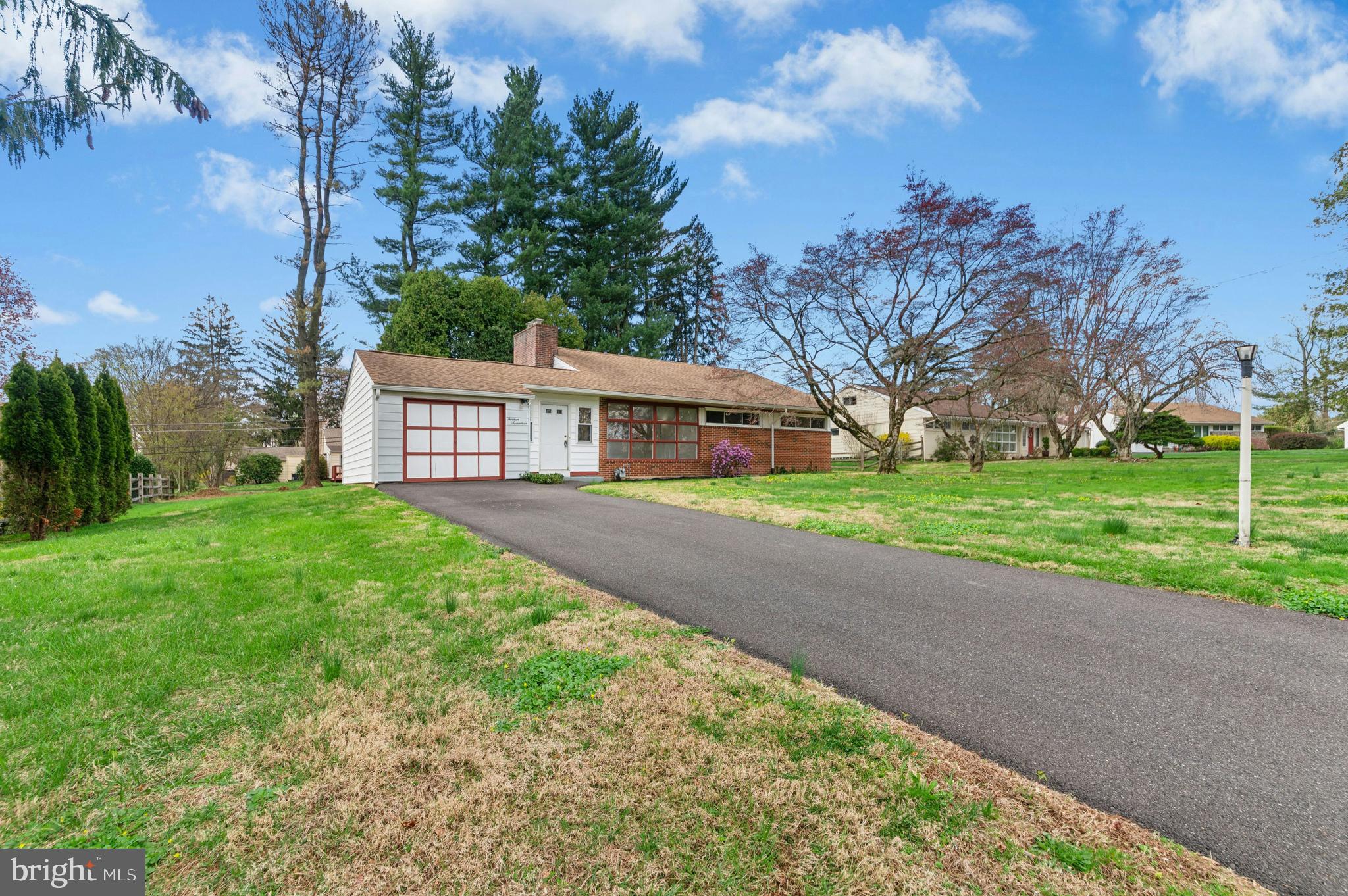 MEADOW BROOK - Residential