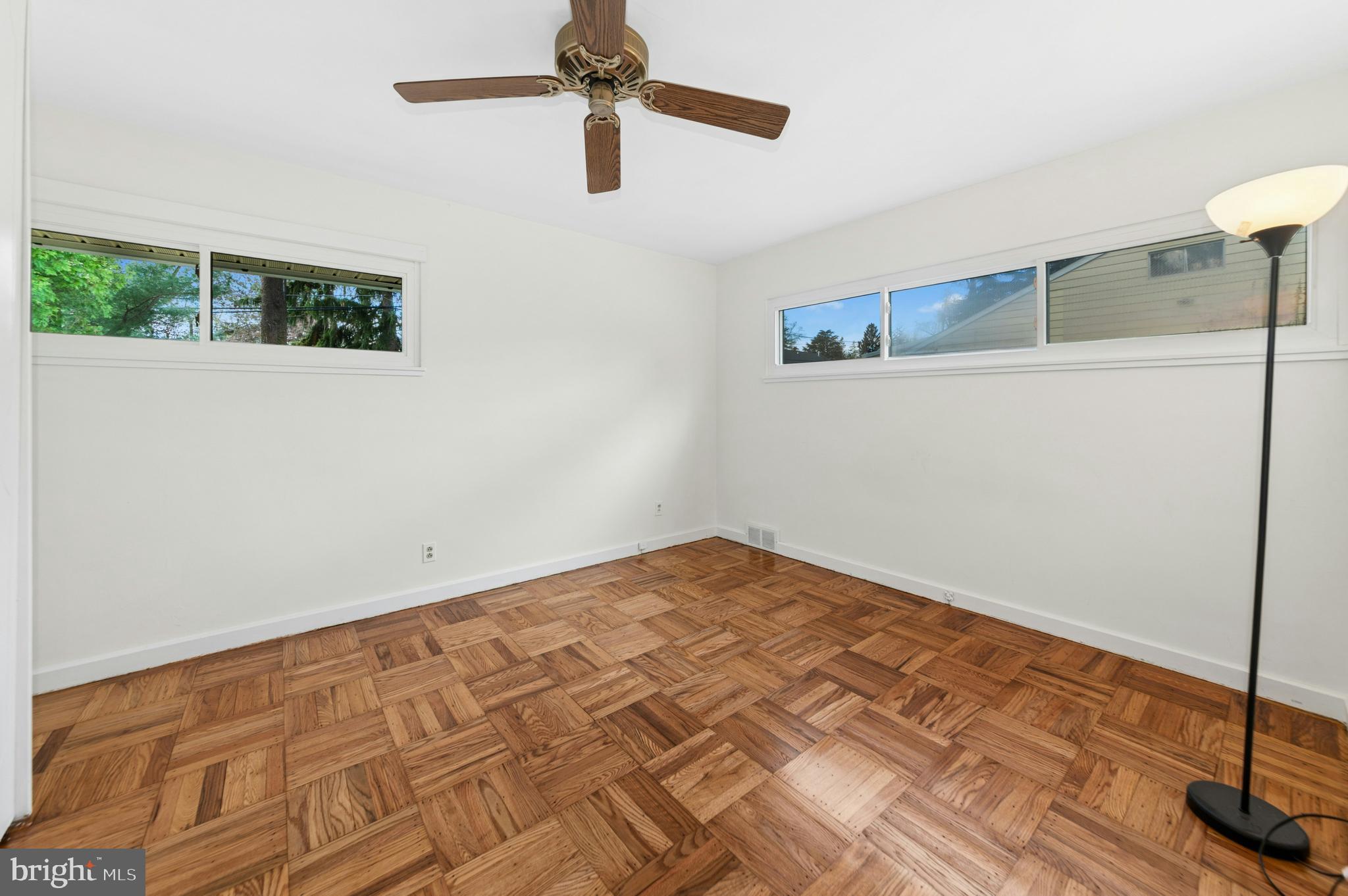 MEADOW BROOK - Residential