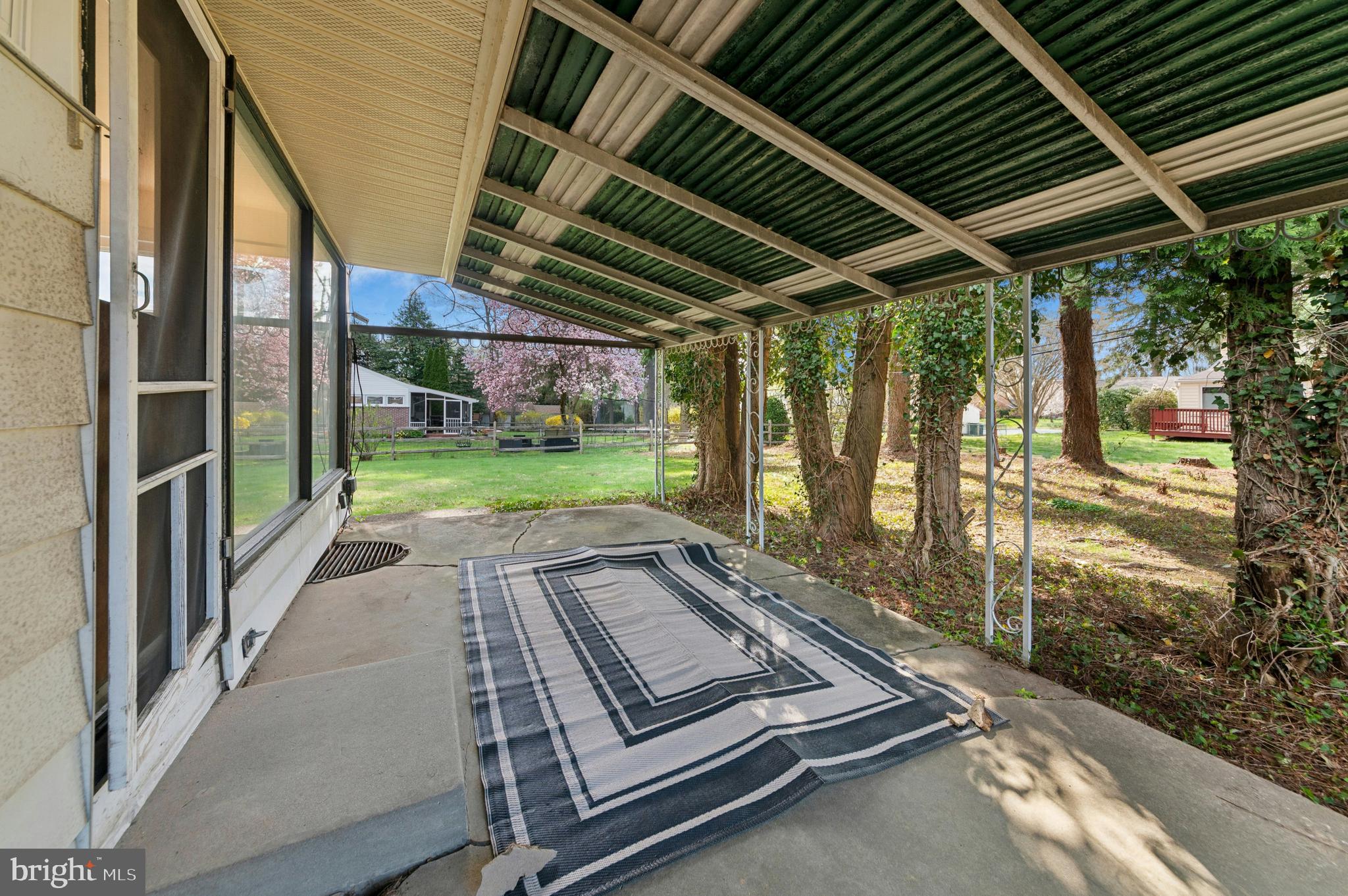 MEADOW BROOK - Residential