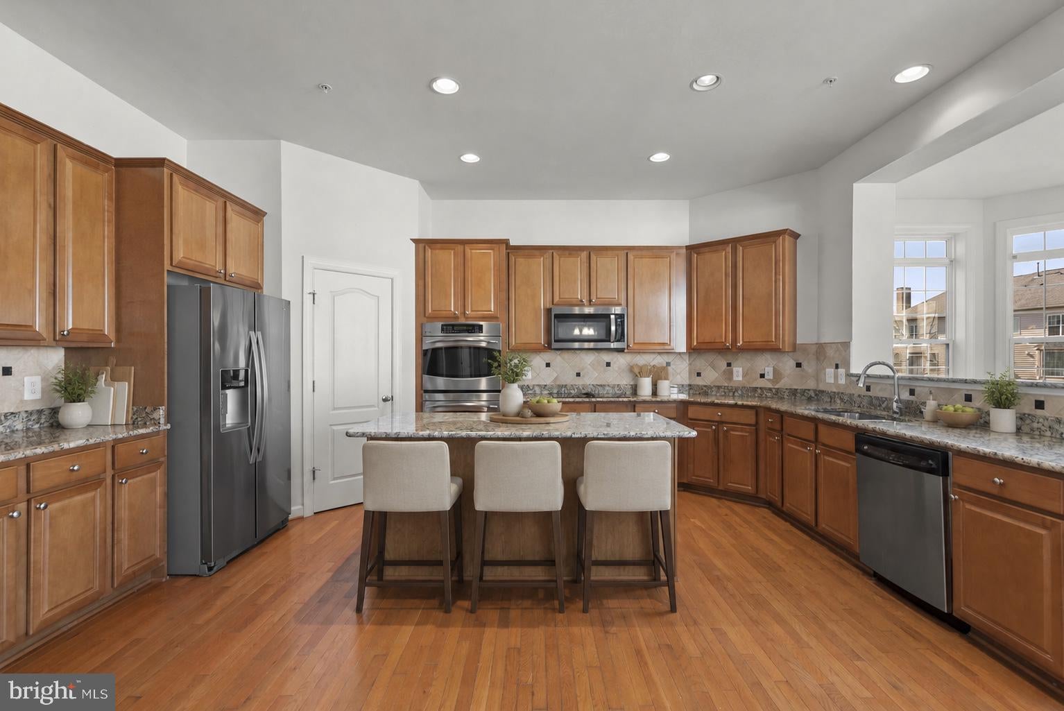 23214 YELLOWWOOD DRIVE