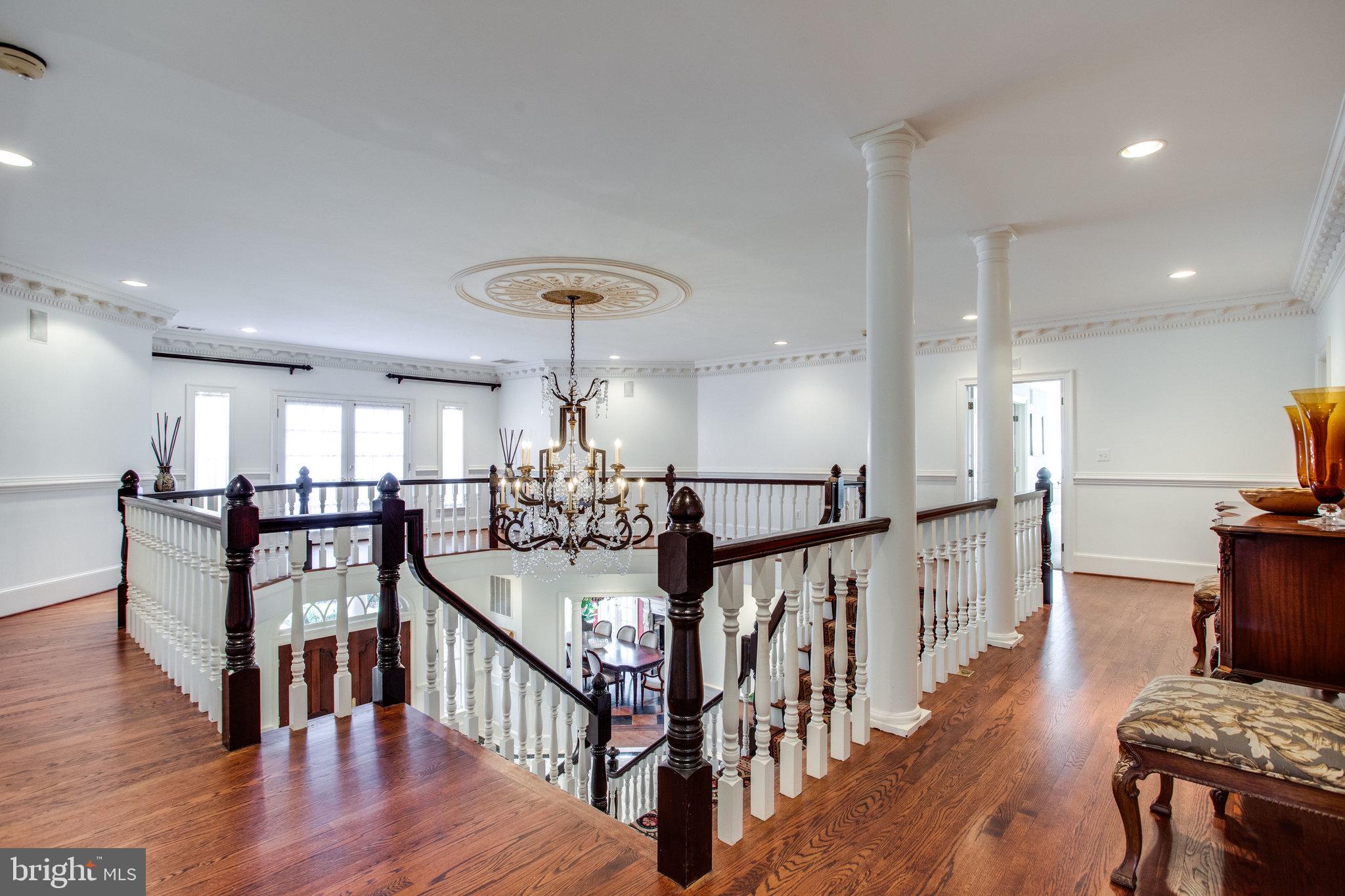 FALCON RIDGE - Residential