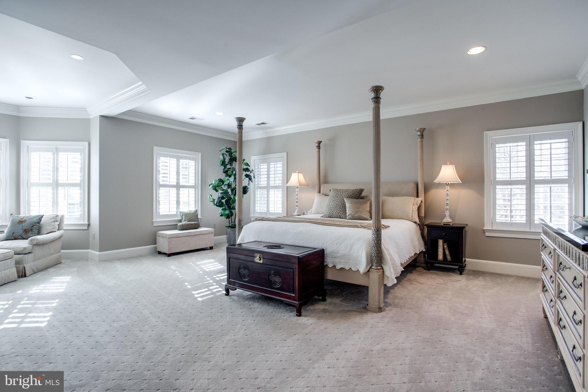 FALCON RIDGE - Residential