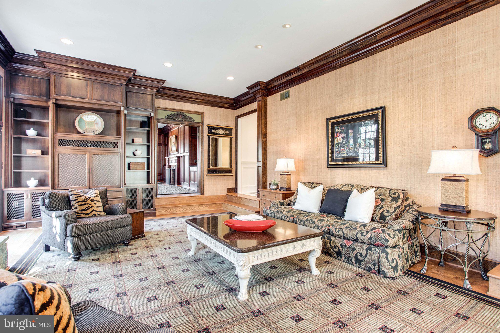 FALCON RIDGE - Residential