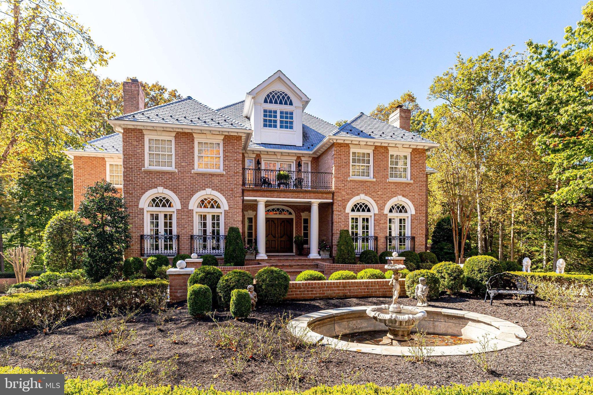 FALCON RIDGE - Residential