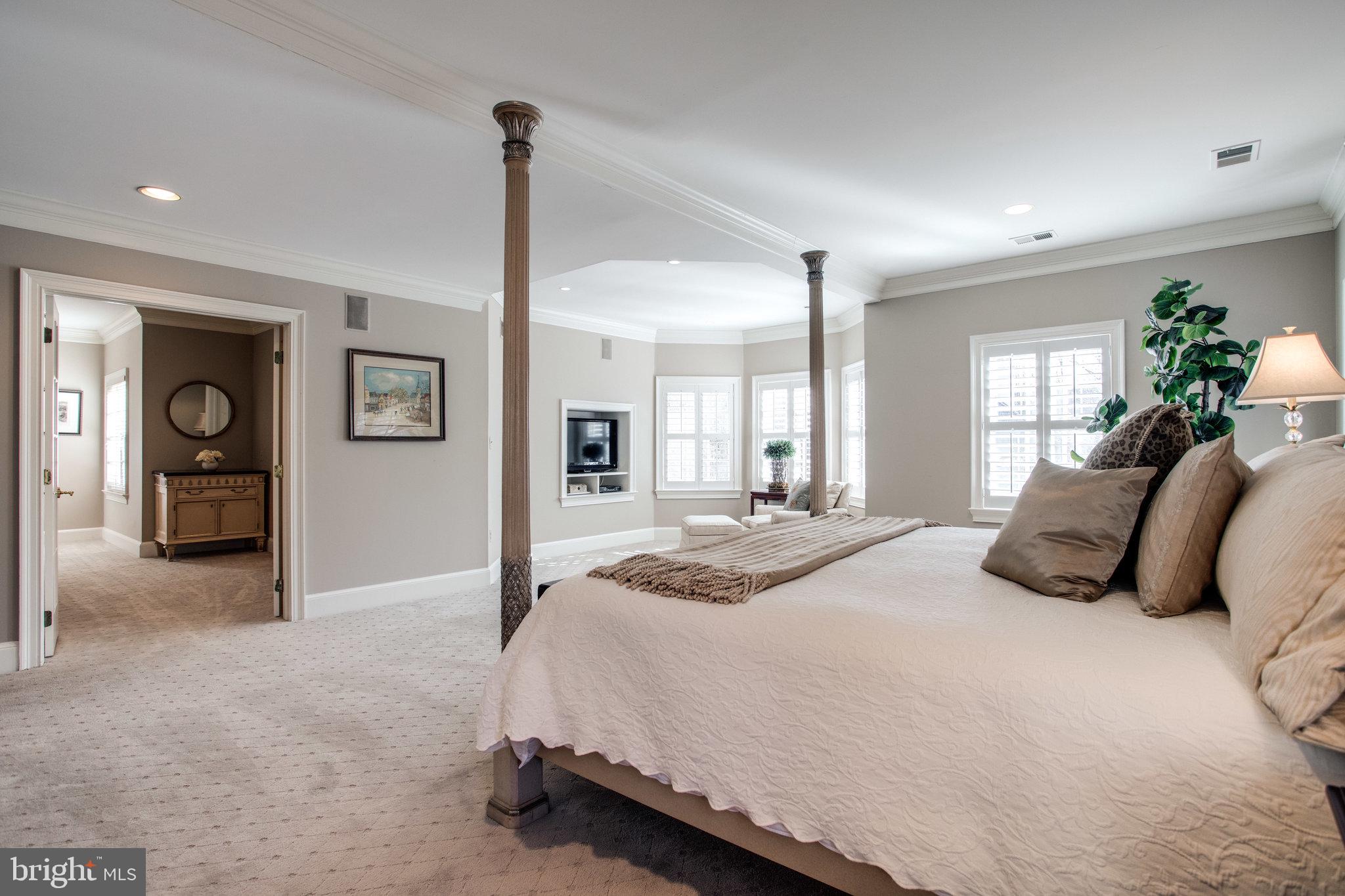 FALCON RIDGE - Residential