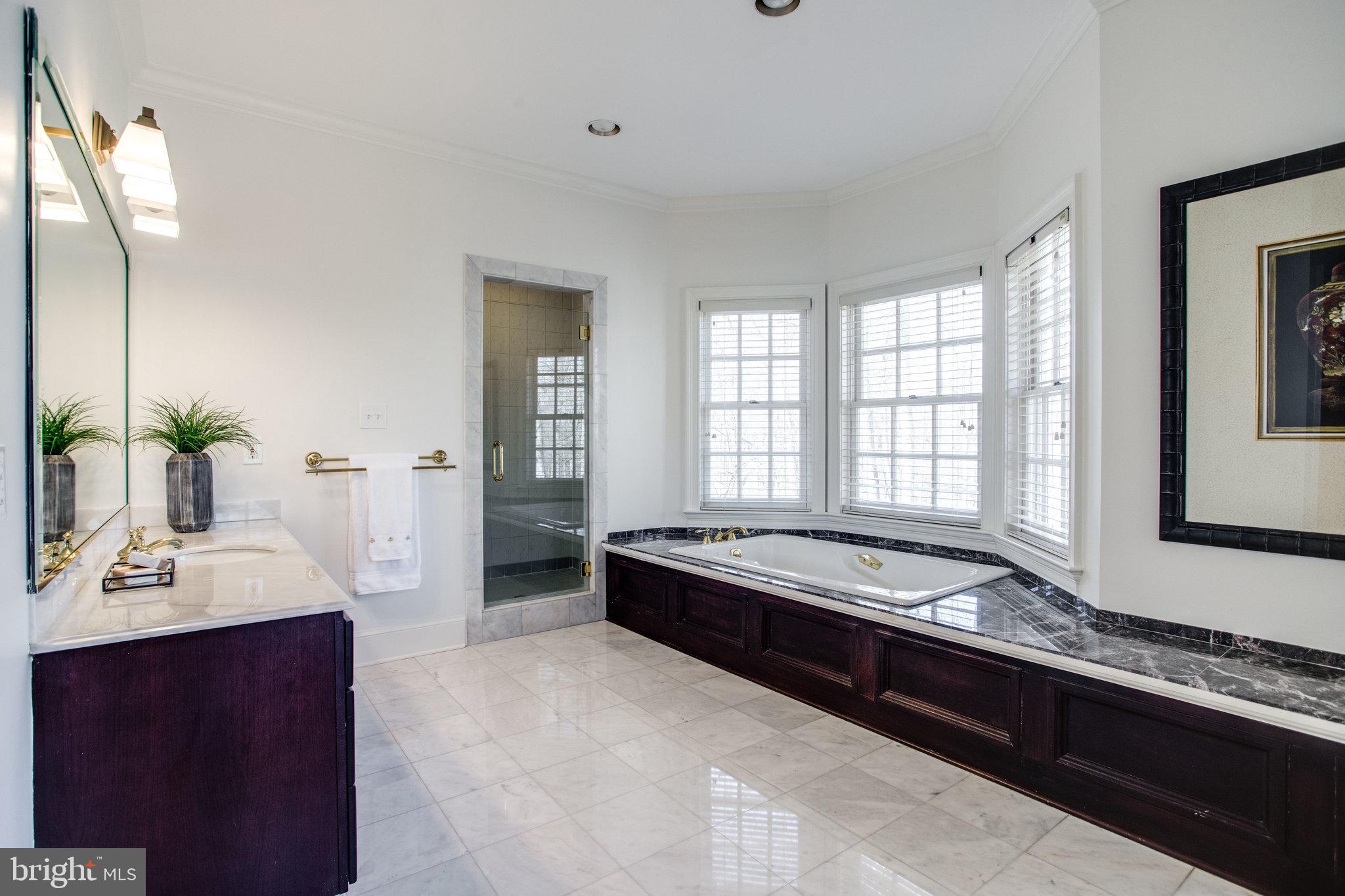 FALCON RIDGE - Residential