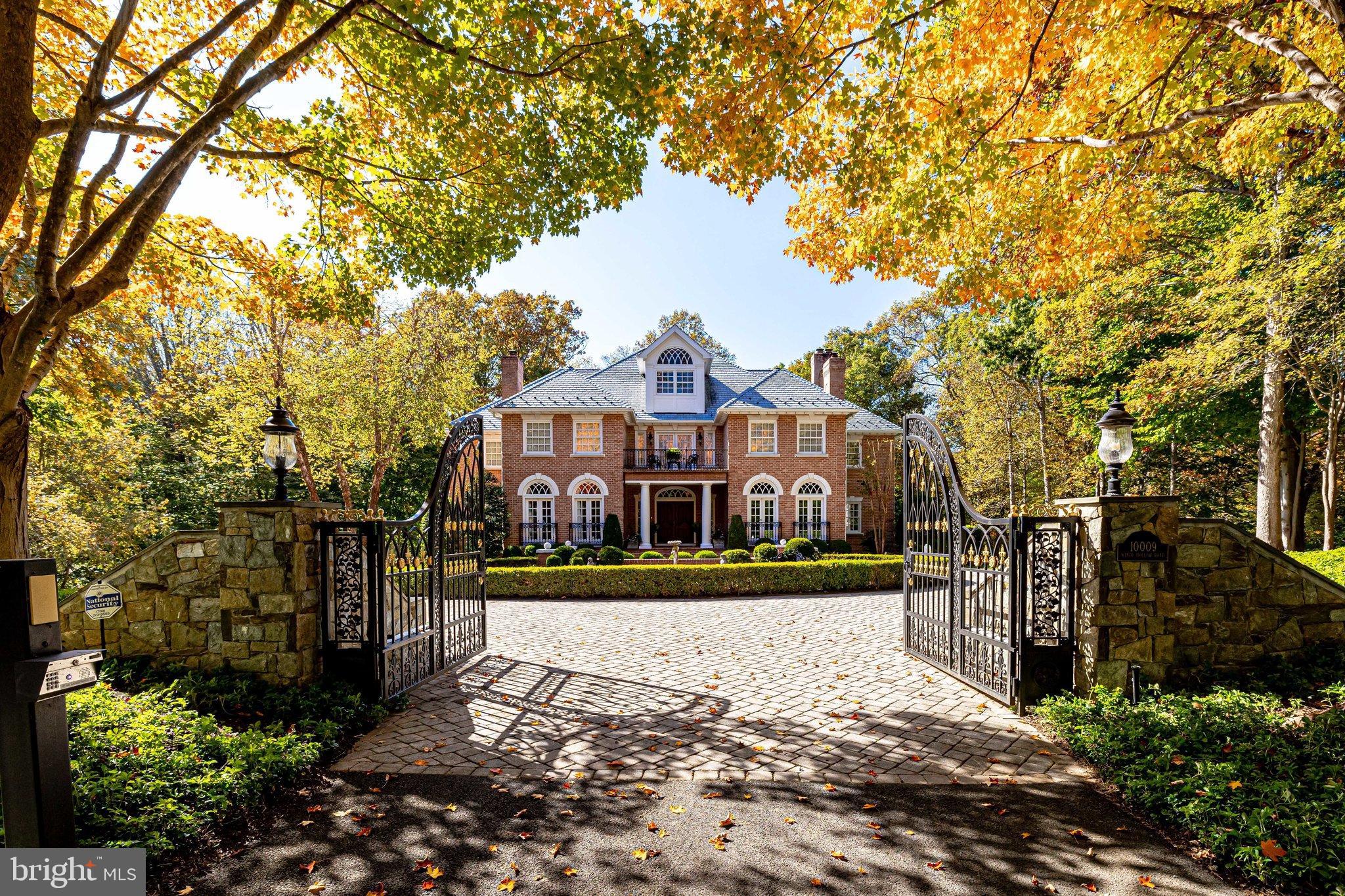 FALCON RIDGE - Residential