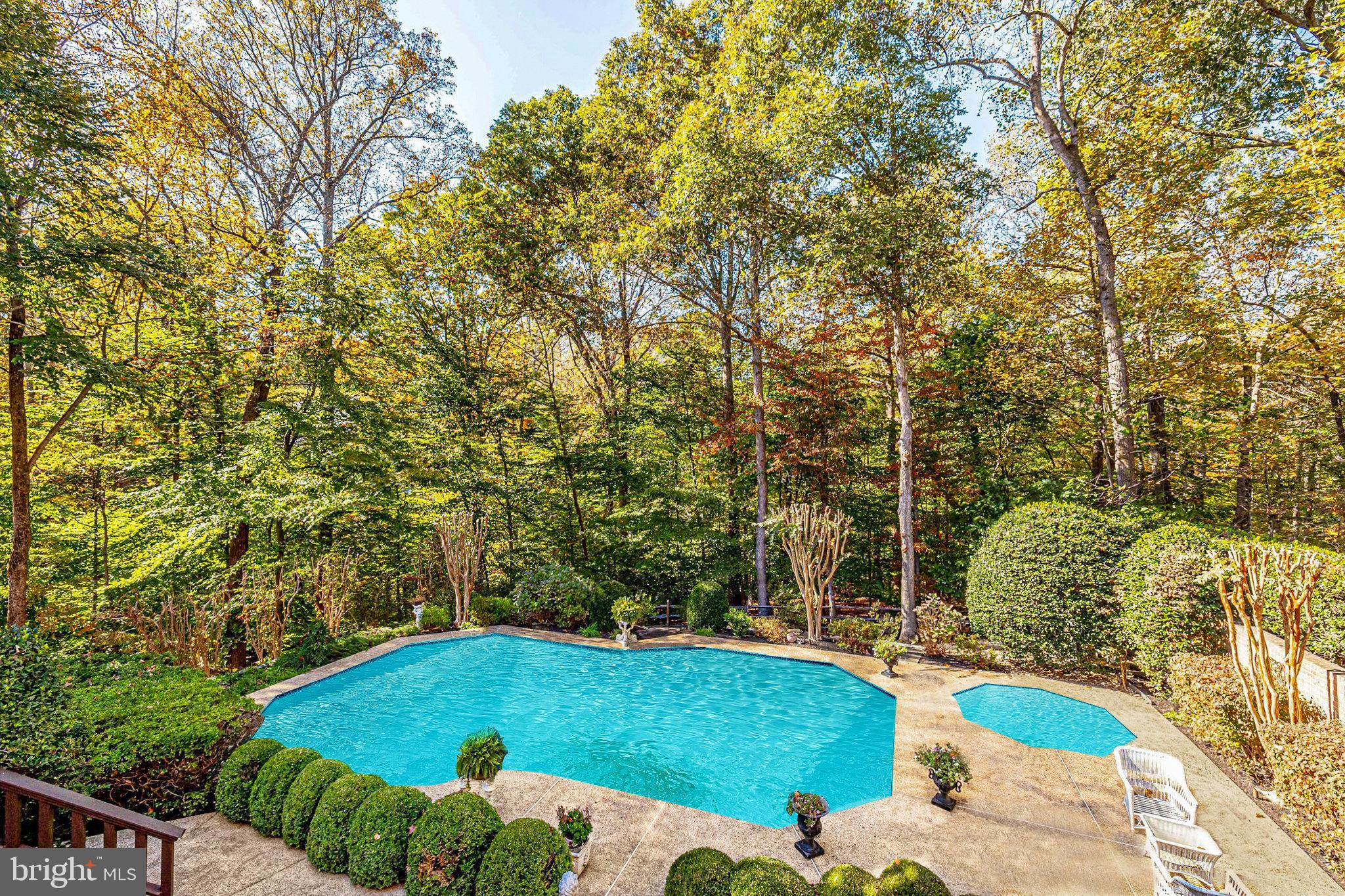 FALCON RIDGE - Residential