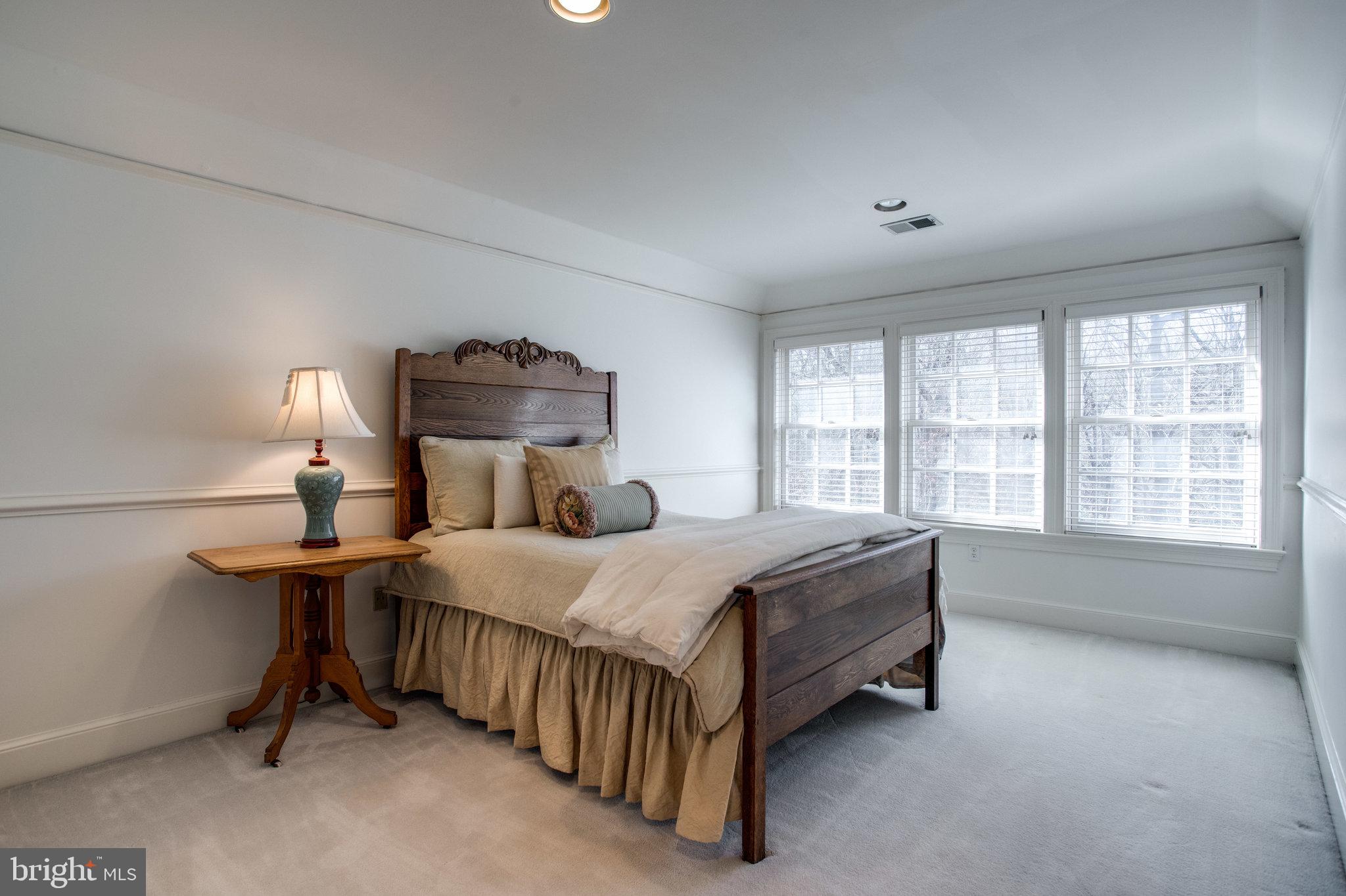 FALCON RIDGE - Residential